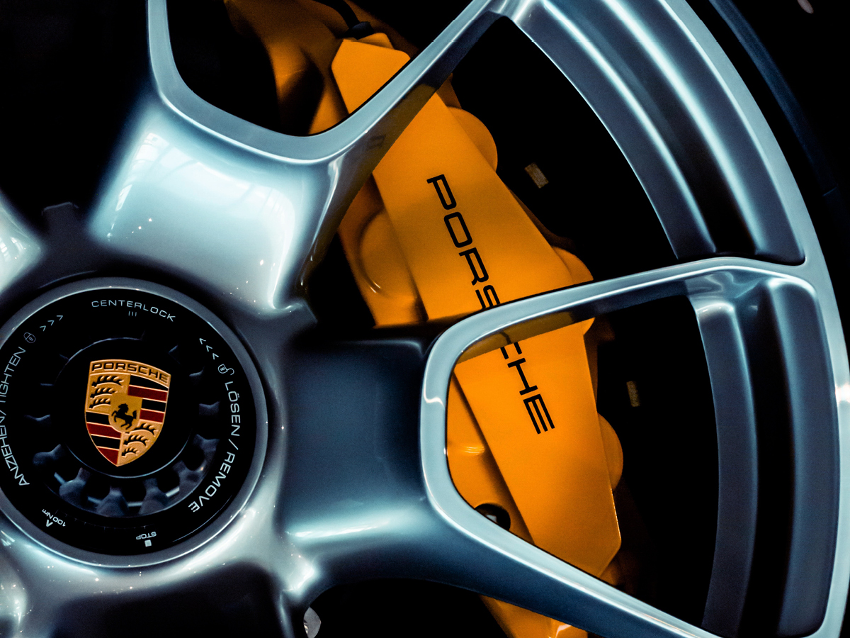 PORSCHE: in arrivo il primo SUV elettrico