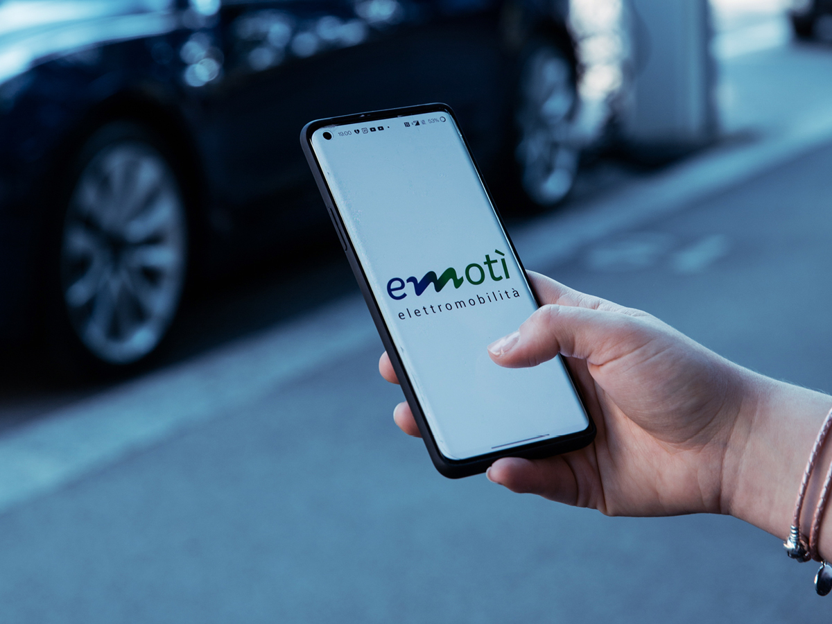 L’APP emotì ti mostra la via verso il pieno di energia
