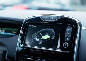 Come funziona il motore di un’auto elettrica?