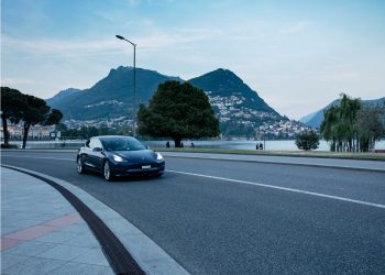 Come organizzare un viaggio on the road con la tua auto elettrica