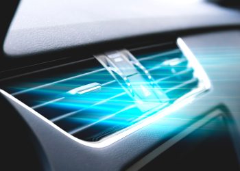 Auto elettrica in coda con aria condizionata accesa: SI o NO?