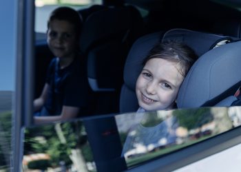Estate, caldo e autonomia: cosa cambia davvero nelle auto elettriche?